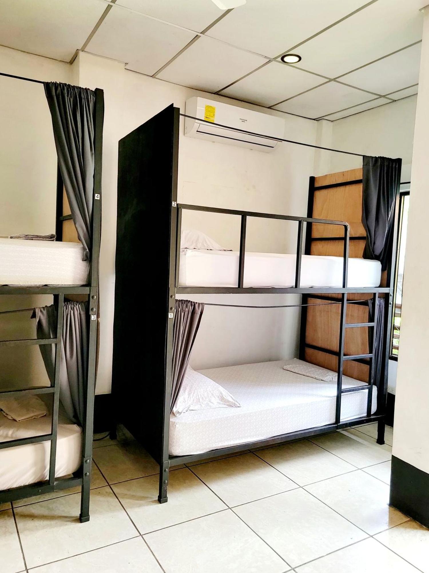 Poco A Poco Hostel Leon Ngoại thất bức ảnh