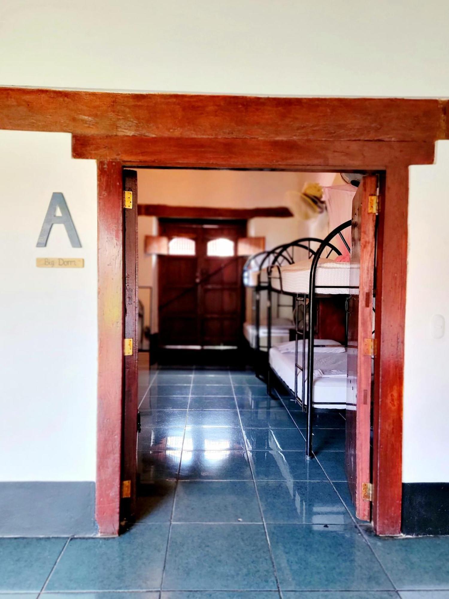 Poco A Poco Hostel Leon Ngoại thất bức ảnh