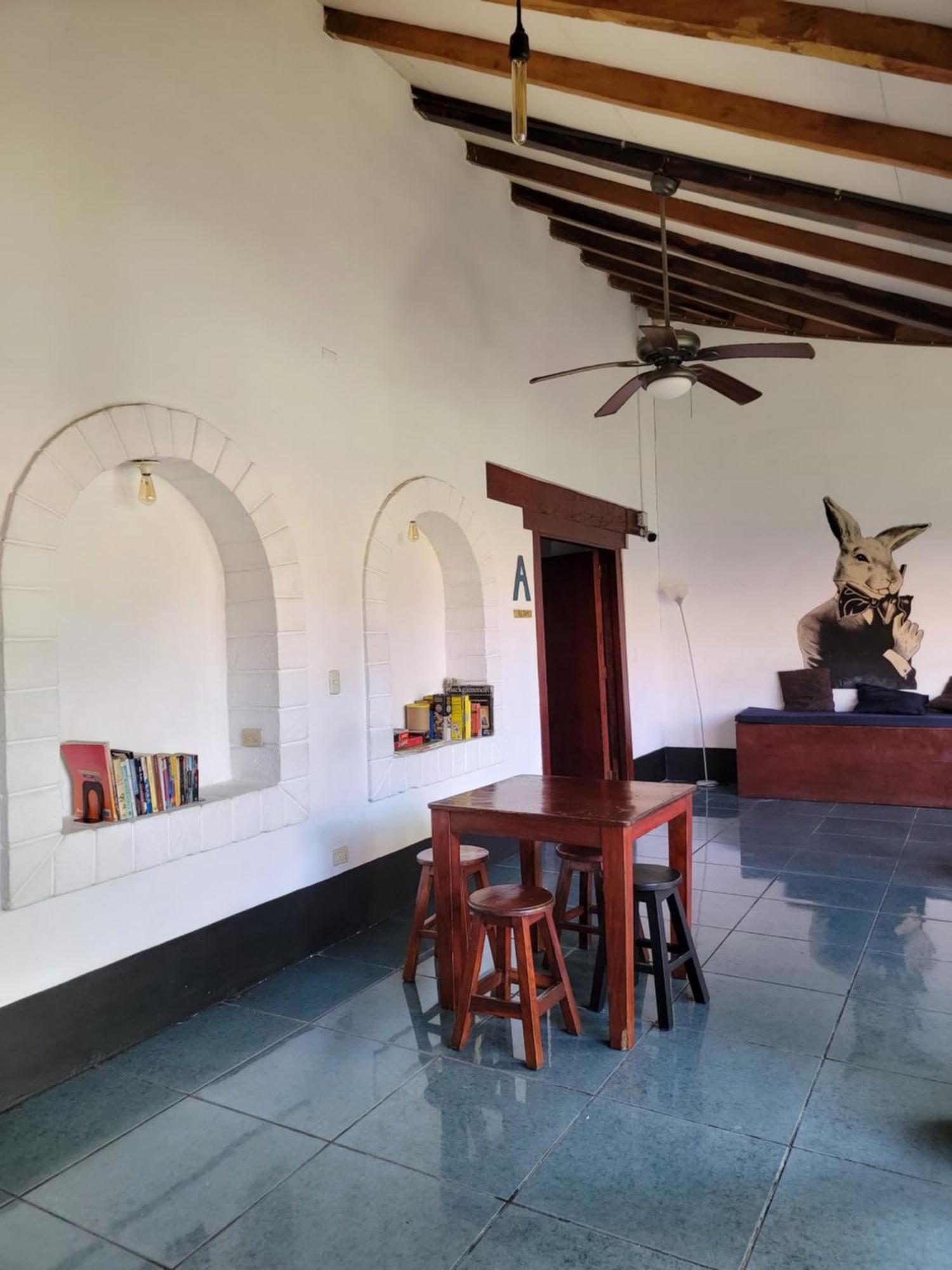Poco A Poco Hostel Leon Ngoại thất bức ảnh