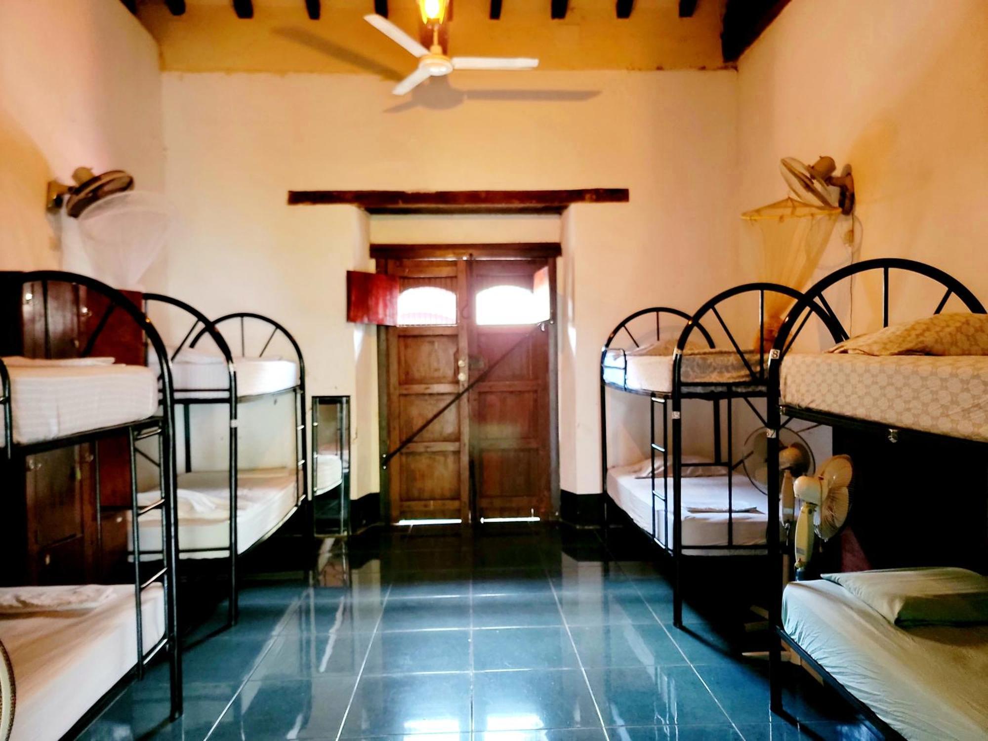 Poco A Poco Hostel Leon Ngoại thất bức ảnh