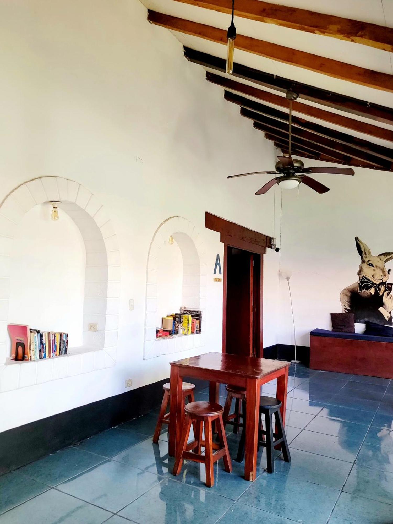 Poco A Poco Hostel Leon Ngoại thất bức ảnh